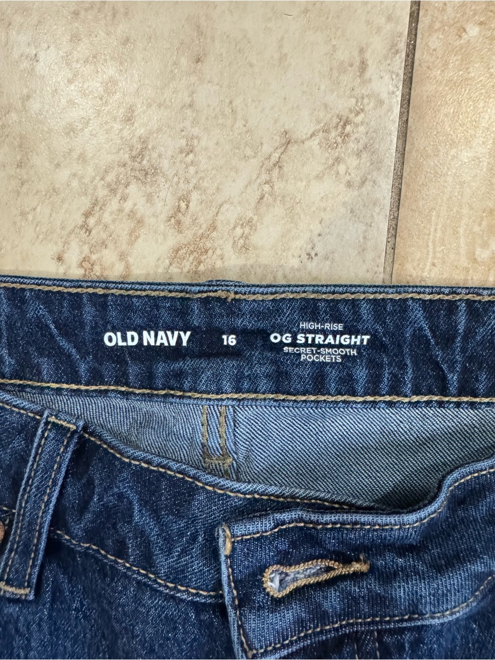Old Navy High-Rise OG Straight Jeans Size 16 Raw Hem Dark Wash - Picture 2 of 5